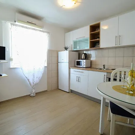 Apartamento With Parking Space Mavarstica, Ciovo - 25405