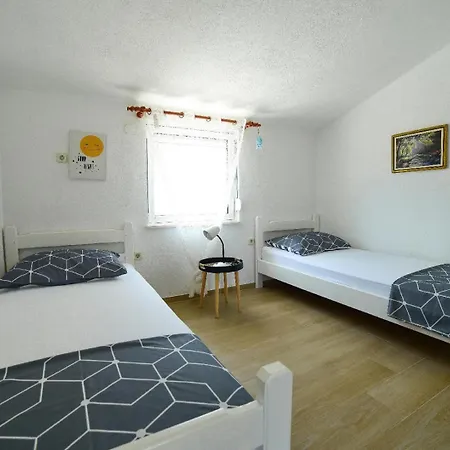 With Parking Space Mavarstica, Ciovo - 25405 Apartamento
