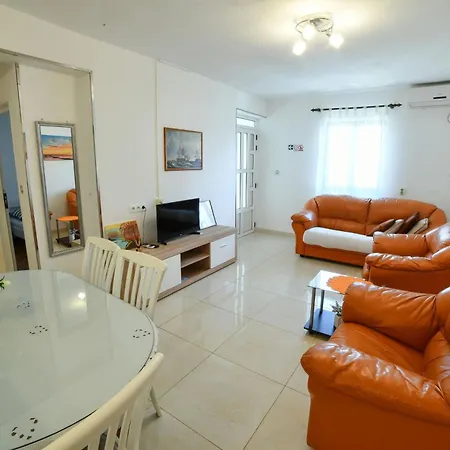 Apartamento With Parking Space Mavarstica, Ciovo - 25405 *