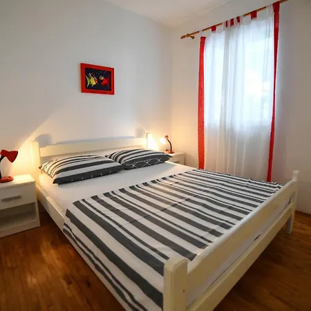 With Parking Space Mavarstica, Ciovo - 25405 Apartamento Trogir