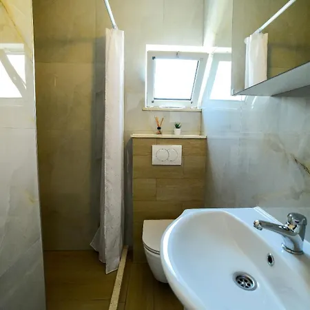 Apartament With Parking Space Mavarstica, Ciovo - 25405 Trogir