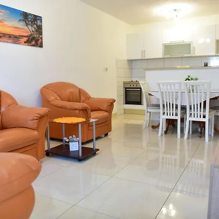 Apartament With Parking Space Mavarstica, Ciovo - 25405 *